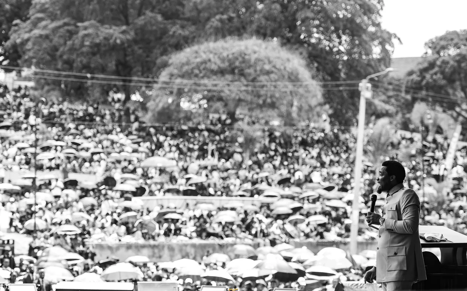 The crowd at Uhuru Park, in black and white